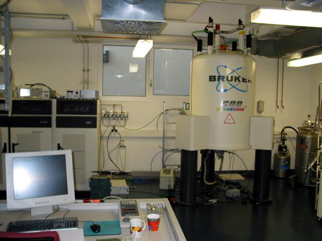 nmr_avance_500_makro.jpg