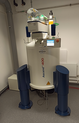 Bruker Avance Neo 400-MHz NMR-Spektrometer