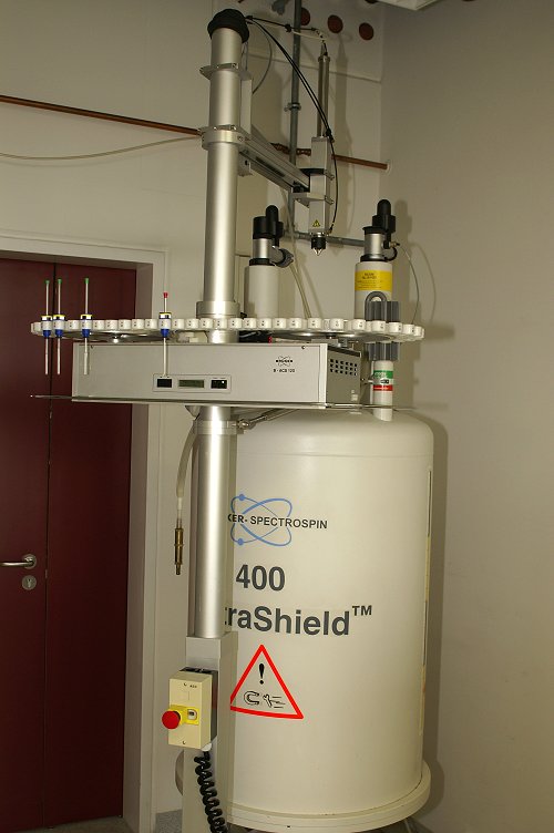 bruker400_pharm_bacs.jpg